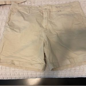 Chubbies Khaki shorts